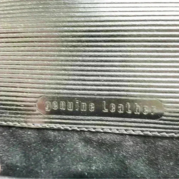 NUOVO  CAPICA BLVK LEATHER MESSENGER CROSSBODY BAG - Picture 6 of 16